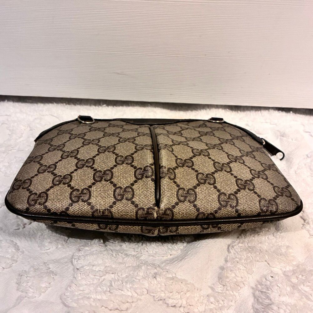 Vintage Gucci Supreme Crossbody Handbag - Picture 8 of 12
